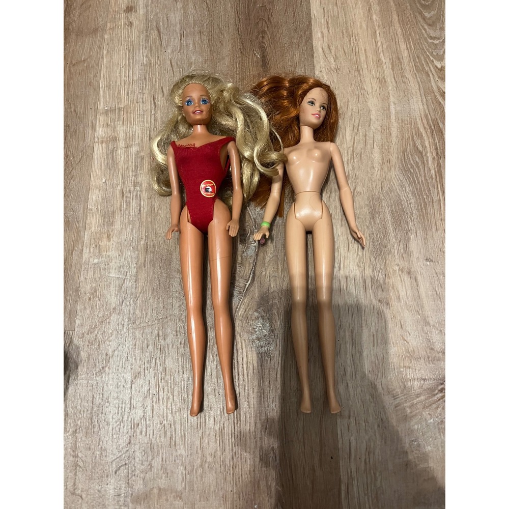 Vintage Mattel Barbie Doll Lot Baywatch Lifeguard Red Swimsuit & Yo Yo Courtney